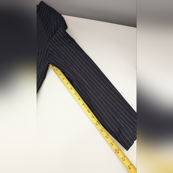 H&M Women's (Size 2) Navy/White Lined Pinstripe Blazer/Jacket - Picture 11 of 15